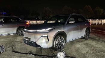 15万内无里程焦虑SUV，吉利银河星舰7，用插混比增程省油17%  -图1